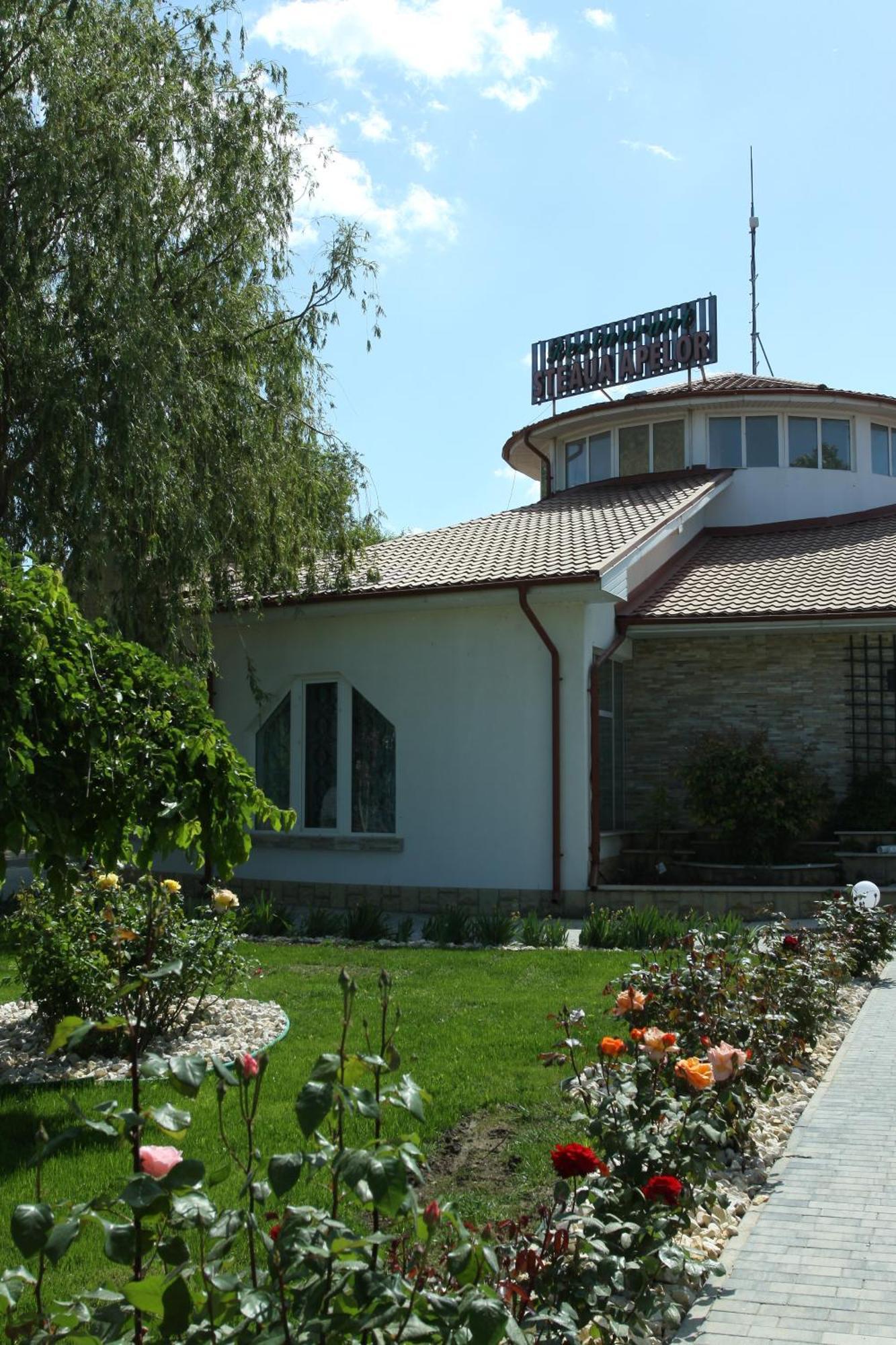 Steaua Apelor Family Resort Nufaru Esterno foto