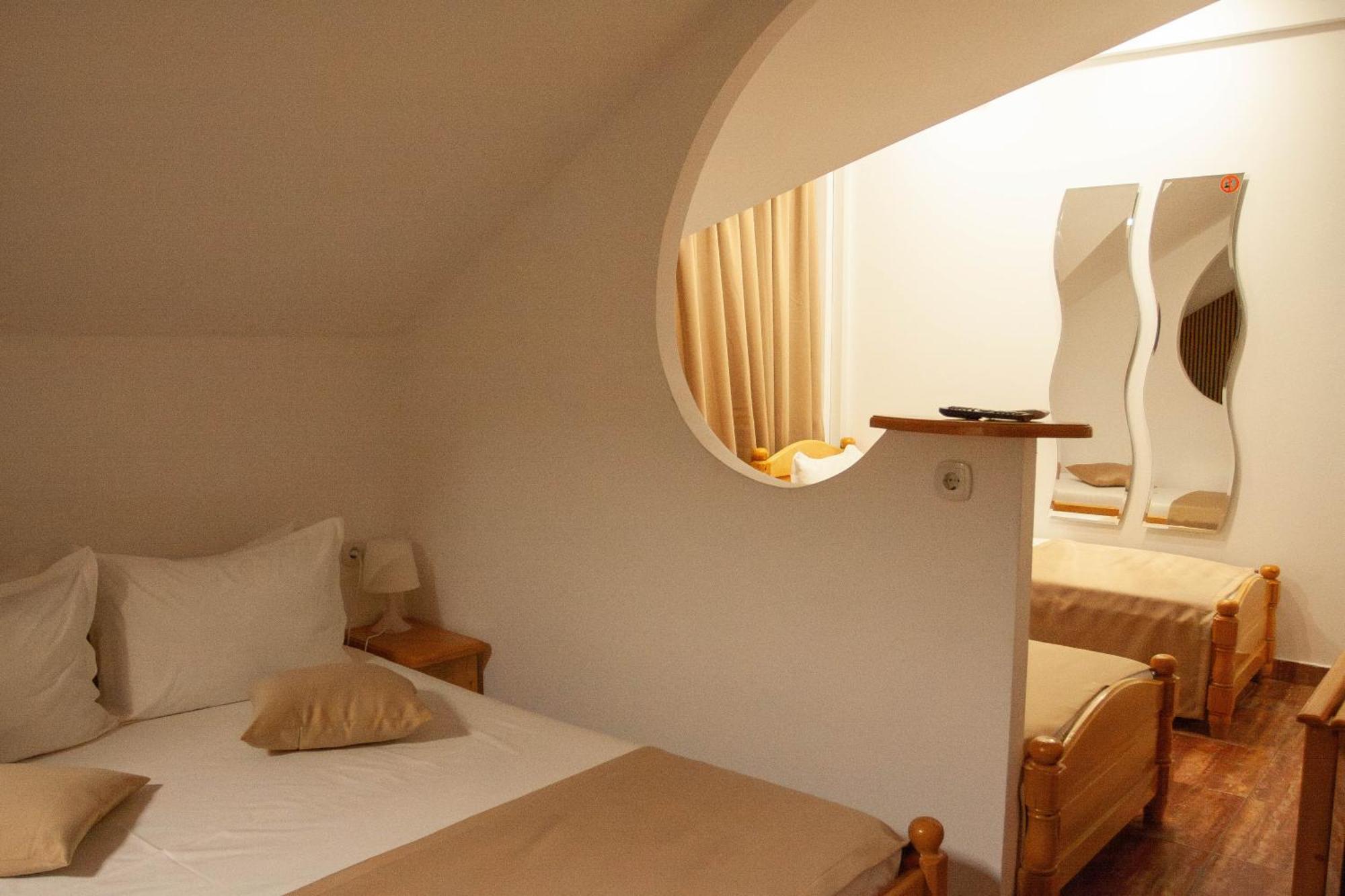 Steaua Apelor Family Resort Nufaru Esterno foto