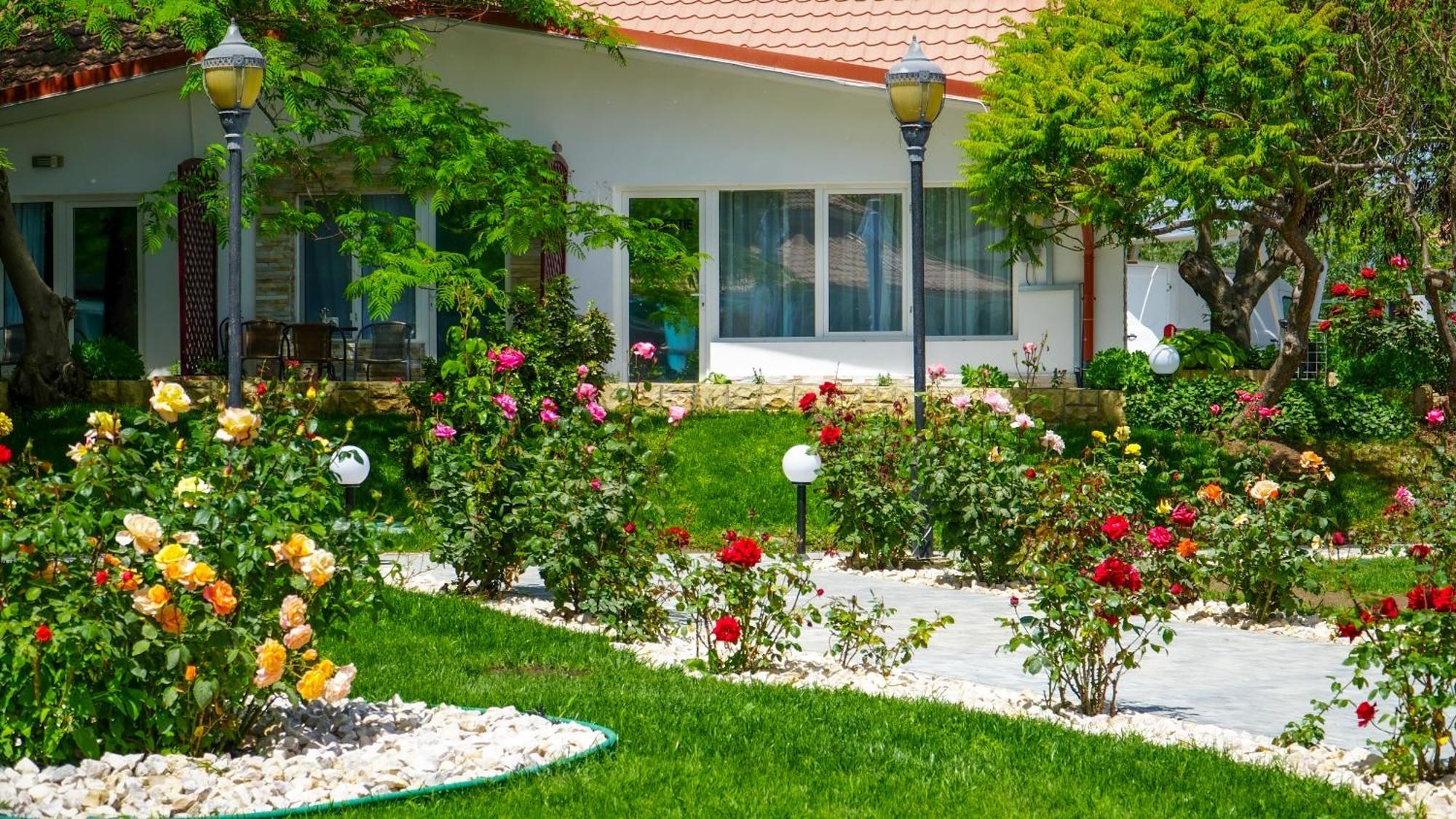 Steaua Apelor Family Resort Nufaru Esterno foto