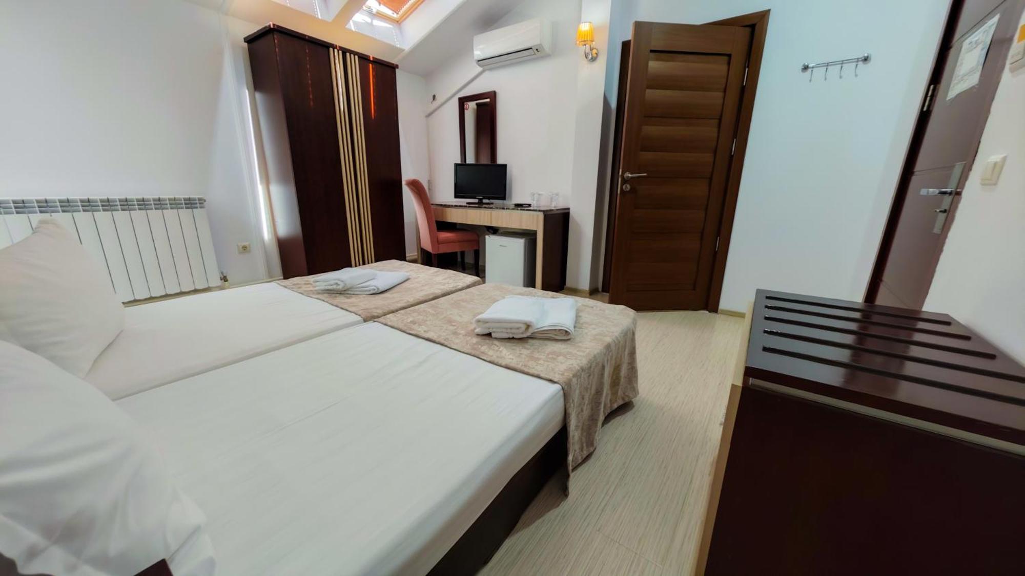 Steaua Apelor Family Resort Nufaru Esterno foto