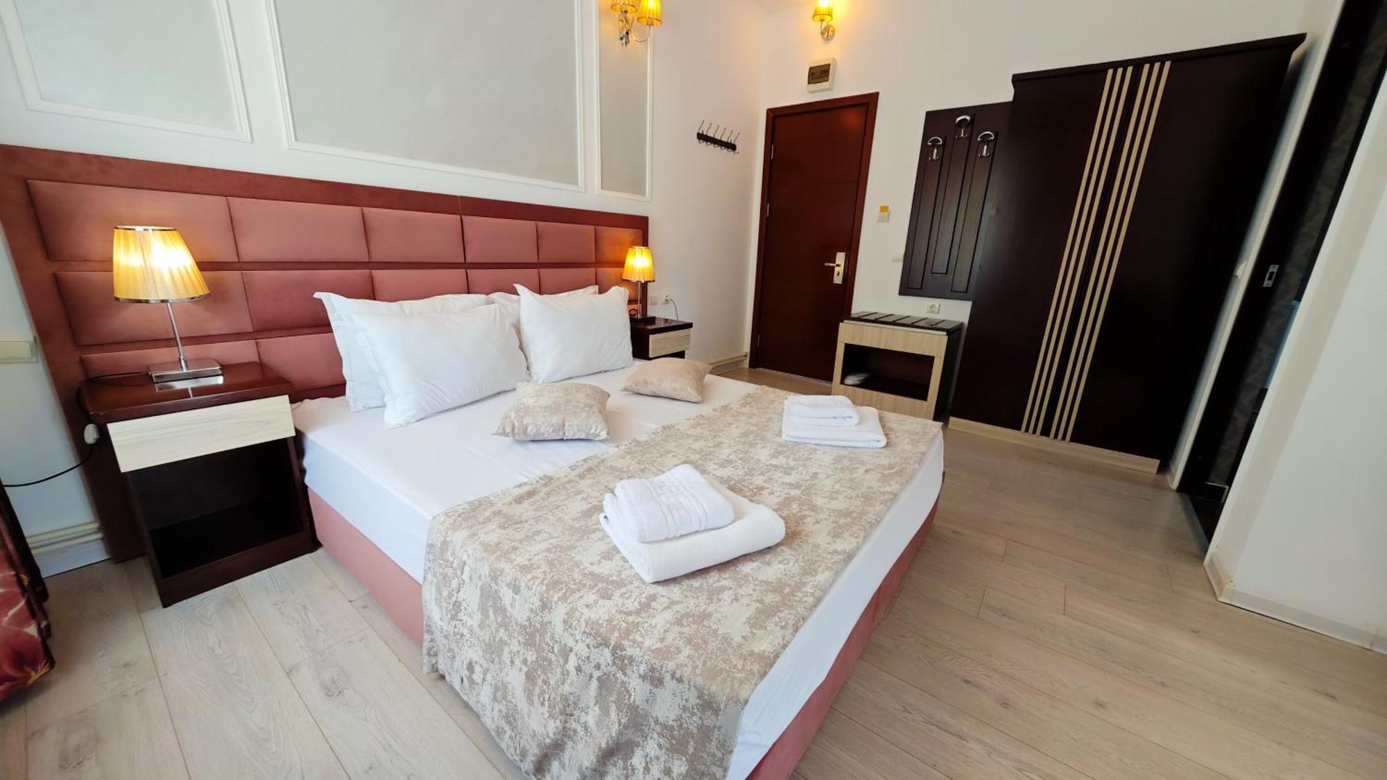 Steaua Apelor Family Resort Nufaru Esterno foto